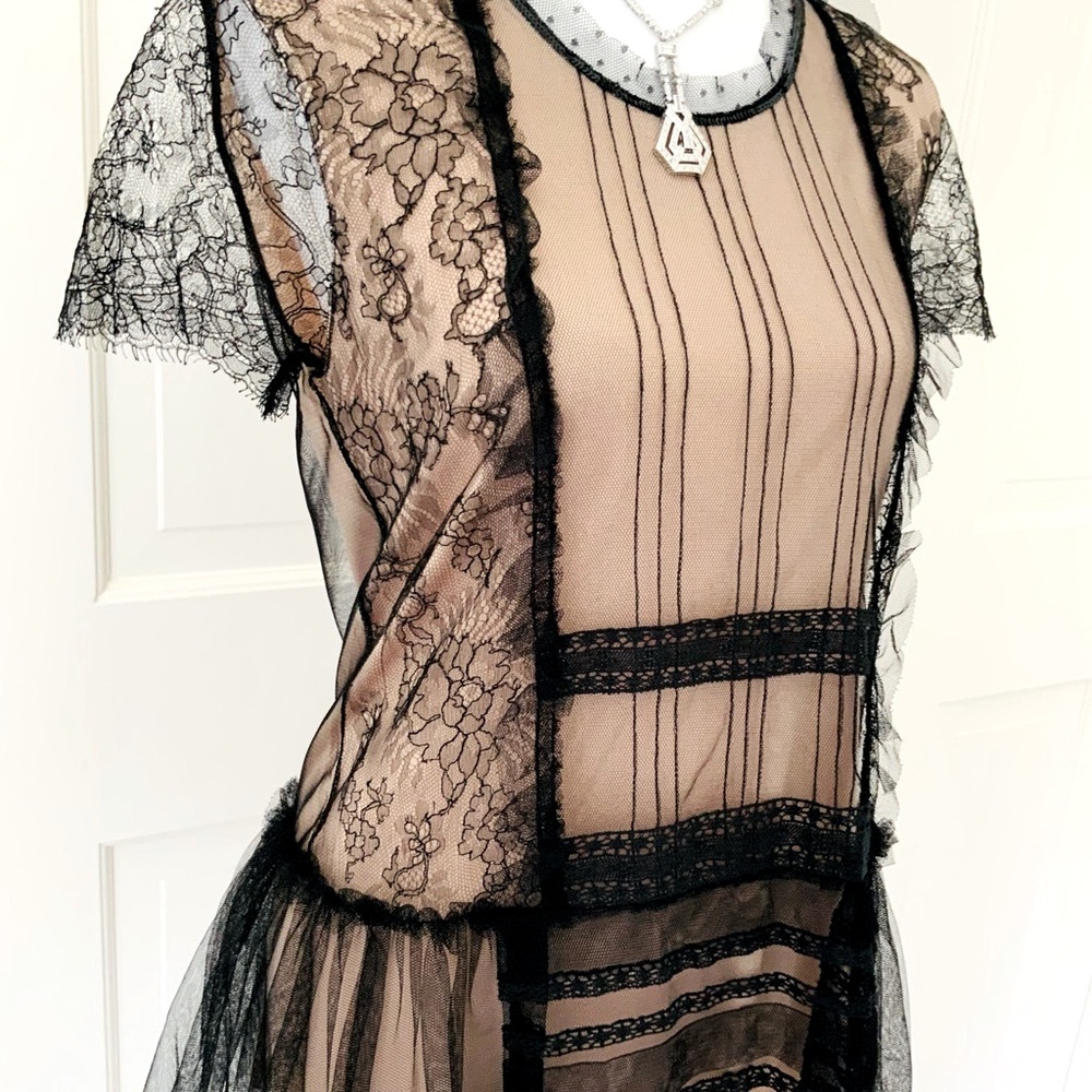 Valentino lace black nude tee shirt M